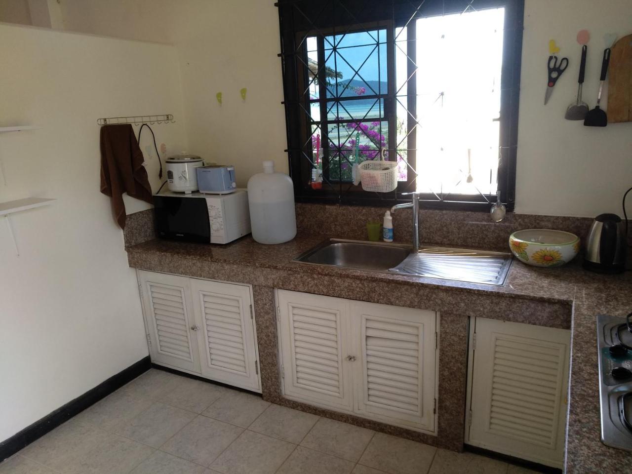 Right On The Beach House Villa Taling Ngam  ภายนอก รูปภาพ