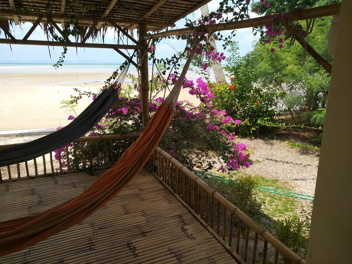 Right On The Beach House Villa Taling Ngam  ภายนอก รูปภาพ