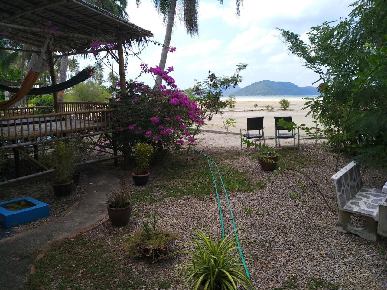 Right On The Beach House Villa Taling Ngam  ภายนอก รูปภาพ