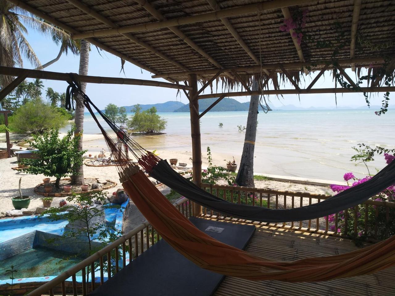 Right On The Beach House Villa Taling Ngam  ภายนอก รูปภาพ